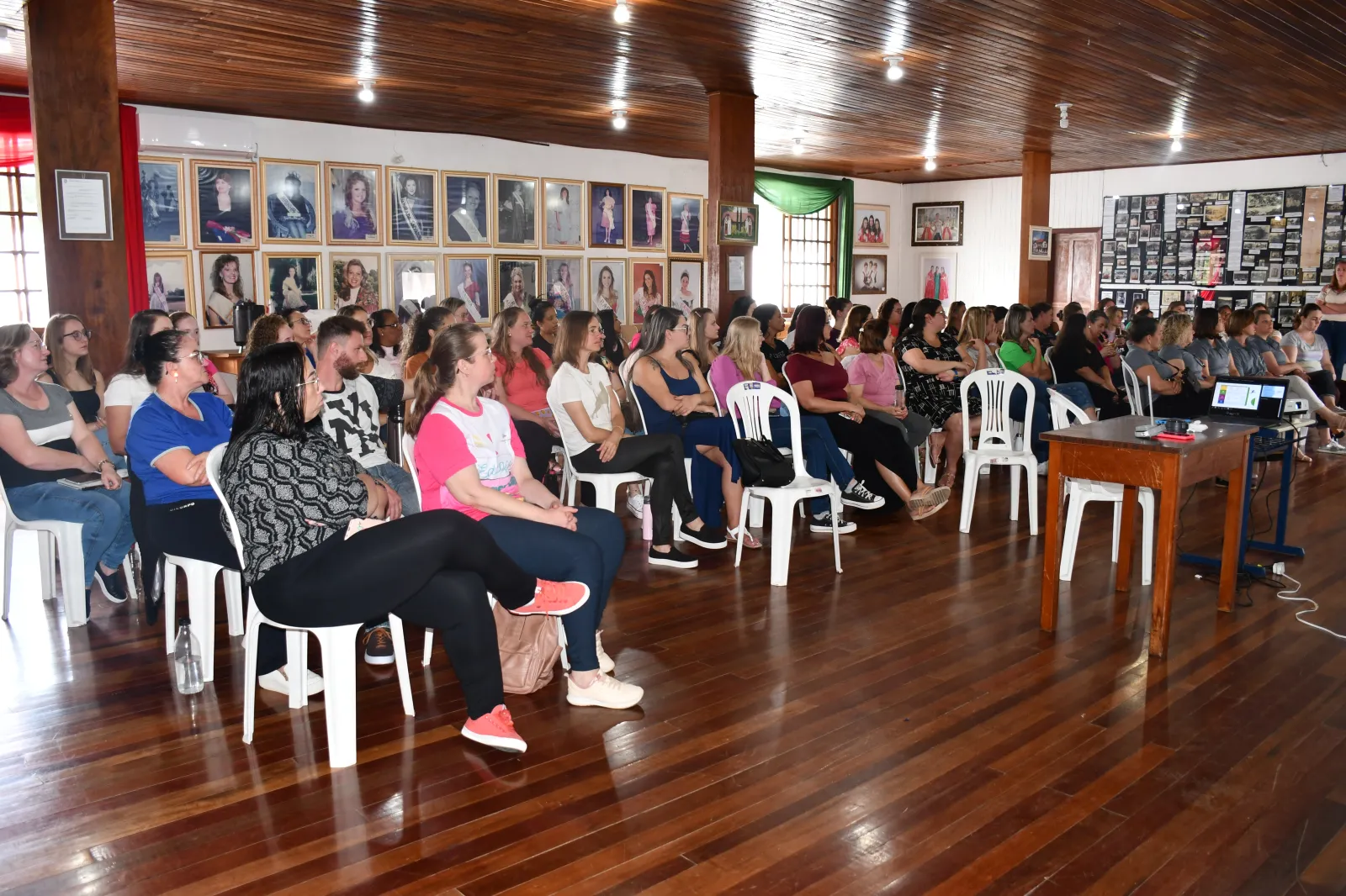 Monitoras de Salvador do Sul recebem capacitação pelo Programa TEAcolhe
