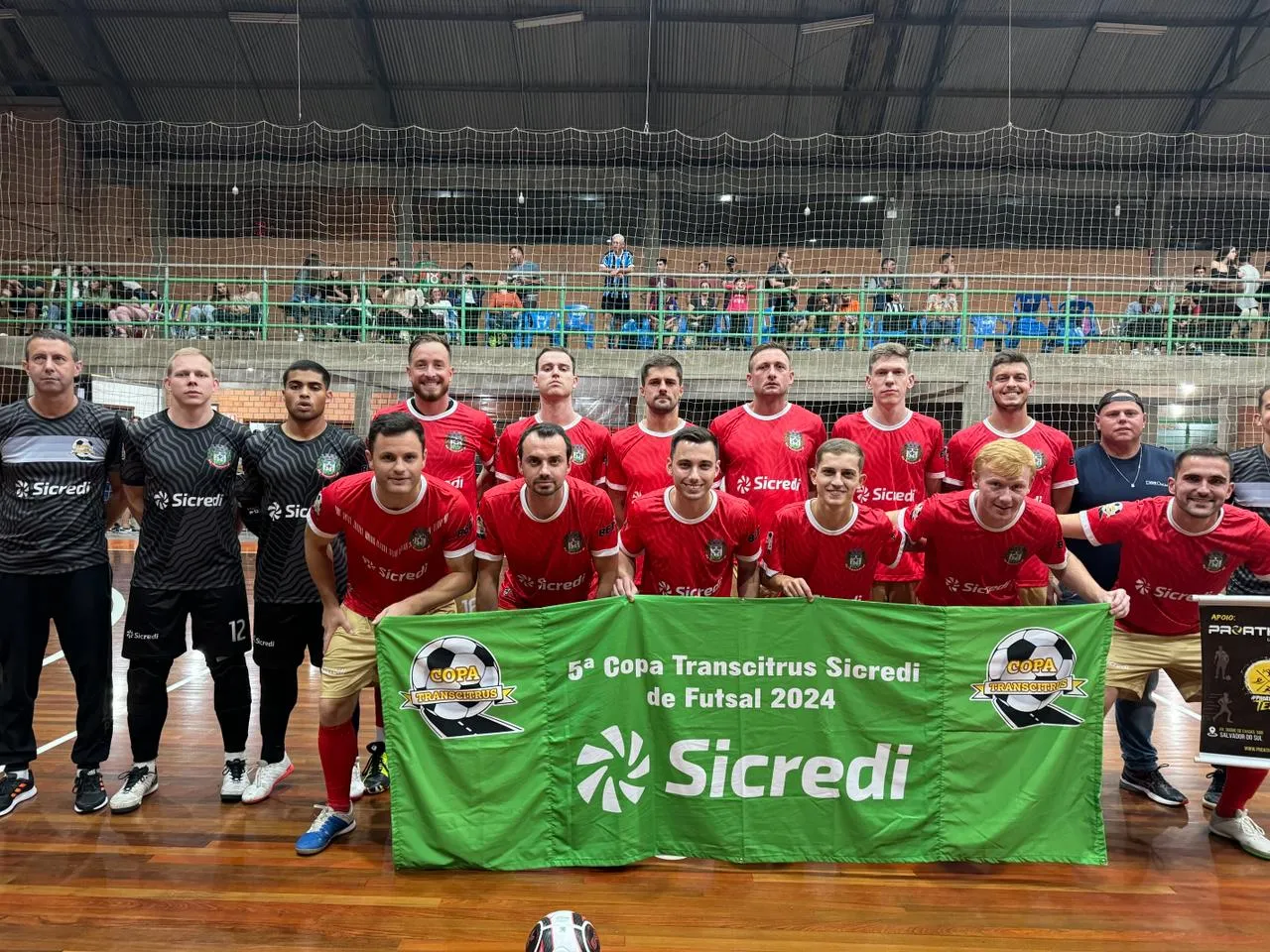 Salvador vence nas duas categorias na terceira rodada da Copa Transcitrus Sicredi de Futsal